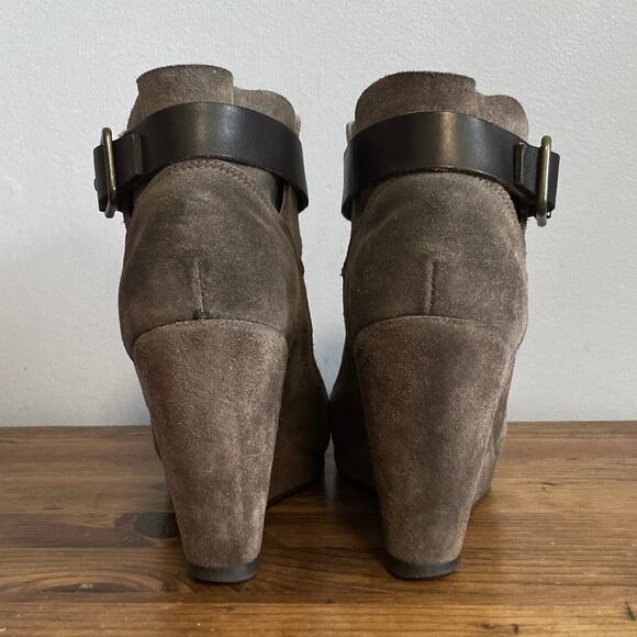 Allsaints Boots Taupe Suede Ankle booties Sz 38 or 7.5 Great cond 3.5” Heel $325 - Picture 4 of 16